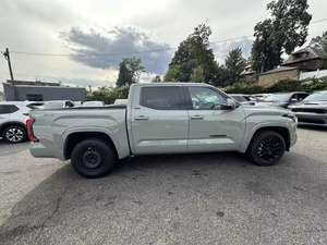 2023 Precio Económico tTu-ndraaaaaaa SR5 Cabina Doble 4WD - Product Image 3