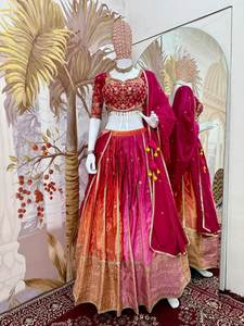 Haute qualité élégant Butti travail Lehenga Choli avec Dupatta Chinon broderie rembourrage pour fête ou mariage porter-prix de gros - Product Image 5