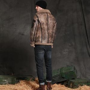 Chaqueta de cuero personalizable para hombre con cuello levantado diseñada profesionalmente para la temporada de invierno Cierre de cremallera Cuero de piel de vaca - Product Image 3