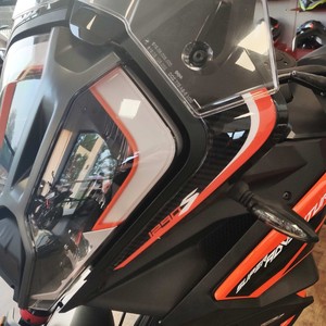 Adesivi Protettivi 3D Anteriori per Moto Compatibili con KTM 1290 Super Adventure S 21-24 - Product Image 1