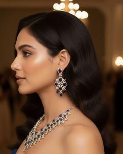 Vente flash Collier et boucles d'oreilles en pierre de saphir bleu royal en forme de larme de luxe pour mariage et soirée Disponible au prix d'usine - Product Image 3