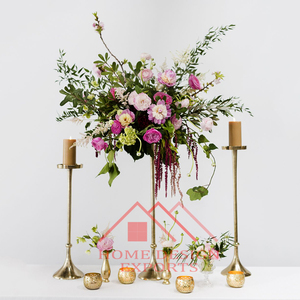 2025 Best-seller Bougeoir en métal fini or Décoration de mariage Arrangements de bougies - Product Image 1
