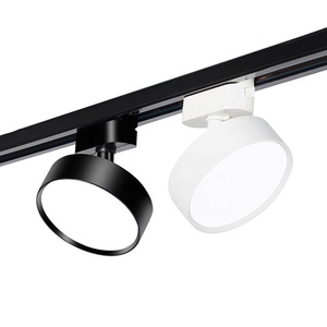 Éclairage <span class=keywords><strong>sur</strong></span> <span class=keywords><strong>rail</strong></span> en aluminium 9w 12W 18W <span class=keywords><strong>Spot</strong></span> <span class=keywords><strong>sur</strong></span> <span class=keywords><strong>rail</strong></span> Projecteurs <span class=keywords><strong>sur</strong></span> <span class=keywords><strong>rail</strong></span> <span class=keywords><strong>Led</strong></span> COB Éclairage <span class=keywords><strong>sur</strong></span> <span class=keywords><strong>rail</strong></span> - Product Image 2