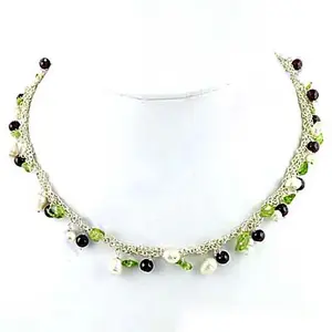 Collier en crochet fait main pour femmes avec perles et pierres précieuses, bijoux élégants faits à la main - Product Image 2