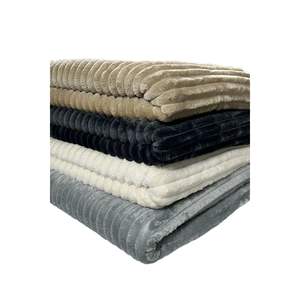 Manta doble a rayas Wellsoft, hinchada y cómoda, categoría de producto - Product Image 4