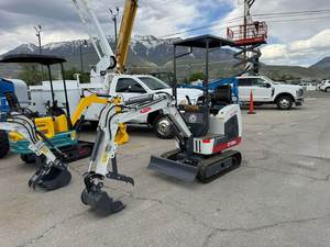 Vente en gros 2025 nouvelle mini pelle BTTL ET15H-6 à bas prix avec godet à roche hydraulique auxiliaire lame de remplissage du pouce - Product Image 4