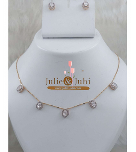 Ensemble de chaînes en or 18 carats pour femmes, collier superposé élégant avec un style assorti pour un usage quotidien et des occasions spéciales, tendance - Product Image 6