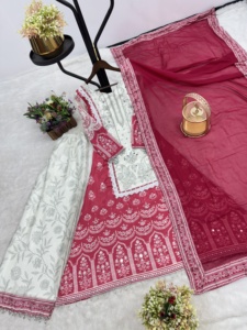 Femmes pakistanaises nouveau Design pelouse Shalwar Kurta avec robe en soie pure Dupatta pour dames - Product Image 3