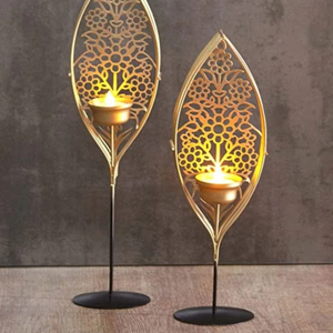 Bougeoir Design Feuille d'Or pour Diwali Support Décoratif en Fer Floral pour la Maison, le Bureau et les Occasions Festives - Product Image 1