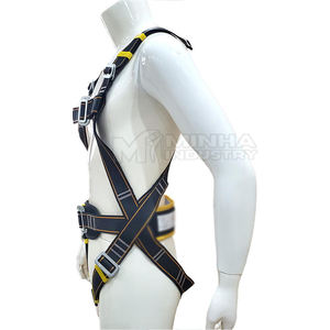 Cinturón DE SEGURIDAD personalizado MADE 2025 Expertos explicando los beneficios reales del uso del cinturón de seguridad - Product Image 3