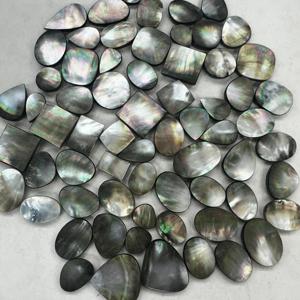 Pierres précieuses d'opale naturelles de qualité supérieure mélangent des pierres en forme pour de beaux bijoux faits à la main de haute qualité - Product Image 1