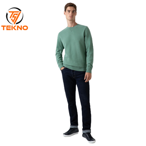 Venta al por mayor impreso pulóver sudadera alta calidad 100% algodón polar bordado Logo hombres patrón sólido invierno esenciales - Product Image 1