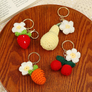 Tricoté main avocat carotte fraise cerise porte-clés <span class=keywords><strong>laine</strong></span> Crochet fruits macramé porte-clés tissé porte-clés femmes sac breloques - Product Image 4