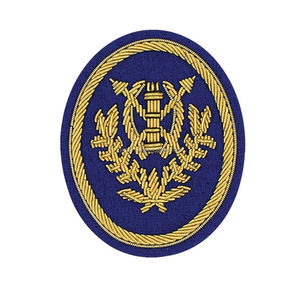 Badges de blazer en gros fabriqués au Pakistan 2024 Badges de blazer de couleur personnalisée Badges bien faits - Product Image 5