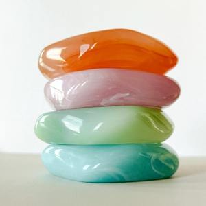 Bracelet fin en acier inoxydable plaqué or avec incrustation de résine fermoir réglable bijoux de mode pour femmes - Product Image 2