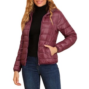 Blousons matelassés personnalisés pour la chaleur et la mode avec style à capuche Blouson matelassé pour femmes - Product Image 5