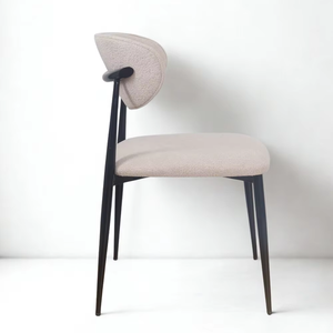 Chaise de salle à manger MELORA en tissu de coton moderne avec assise et dossier rembourrés, adaptée aux intérieurs commerciaux et résidentiels. - Product Image 2