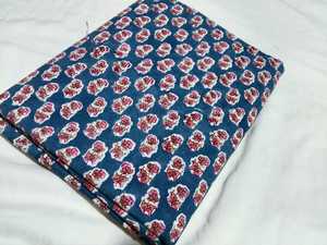 Tissu en coton multicolore imprimé à la main 100% Designs traditionnels indiens Vêtements textiles artisanaux - Product Image 2