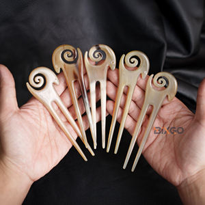Haute qualité à la main corne de buffle et mouton coiffure fourchette femmes accessoire de mode Vietnam vente en gros - Product Image 4