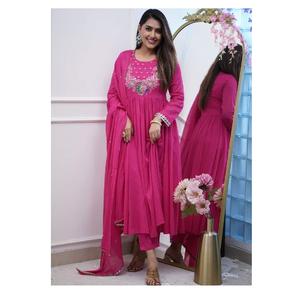 Lo último exclusivo de Boutique India, ropa de mujer de moda asequible con clase, pantalón Kurti, tela de algodón Chanderi Dupatta para ropa informal - Product Image 1