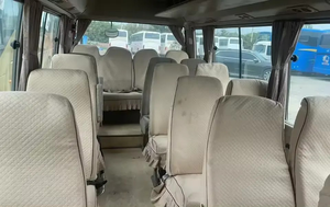 Bus d'occasion en bon état, moteur diesel, marque américaine Toyota Coaster, 5 places, conduite à gauche, sièges en cuir, Euro IV, caméra arrière - Product Image 5