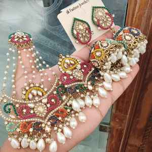 Pendientes Jhumki de alta calidad, paquete combinado Maang Tikka y Pasa joyería tradicional india para bodas, ocasiones festivas, fiesta - Product Image 4