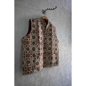 <b>Women</b> Eco-Friendly All Seasons Winter Cotton Quilted Sleeveless Vest <b>Jacket</b> Handmade Casual Outerwear Button Design - Product Image 3