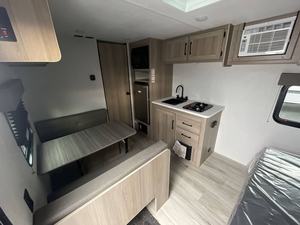 รถบ้านเคลื่อนที่หรูหรา 4x4 รุ่นใหม่ปี 2025 Keystone C-o-l-e-m-a-n 17R สำหรับขาย - Product Image 6