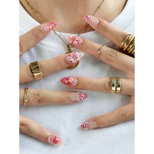 Faux ongles à presser motif floral édition limitée Pêche en fleurs Fizz - Product Image 3