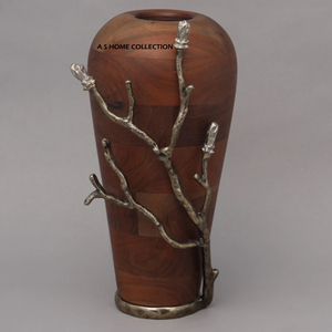 Exclusivo Florero de Metal de Lujo Acabado a Mano, Fabricado en Aluminio con Forma Antigua para Decoración de Interiores de Alta Gama - Product Image 5