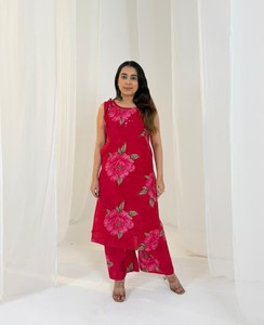 Última moda: Kurti sin mangas con estampado de la Vaticana, Kurti estampado, atuendo étnico de gran venta para todas las ocasiones - Product Image 3
