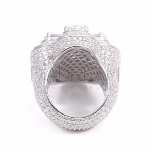 Anillo de Lujo de Plata de Ley 925 con Incrustaciones de Diamantes de Moissanita Originales en Corte Pera, Personalizado y a Medida, para Boda o Fiesta, en Oro - Product Image 3