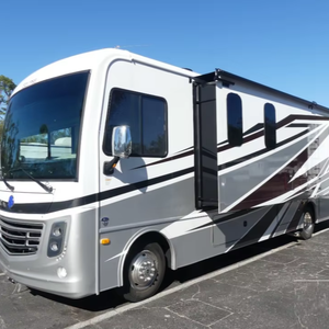 1F66F5DN0R0A00642 Nouveau camping-car de luxe classe A 2025 avec moteur à essence et intérieur spacieux à extension coulissante - Product Image 1