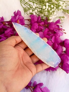 มีดปลายลูกศรทำมือจากโอปอลไลท์คุณภาพพรีเมียม พกพาสะดวก งานแกะสลักจากอินเดีย  ตกแต่งแท่นบูชาด้วยหินออบซิเดียน  ออกแบบเป็นสัญลักษณ์นำโชค - Product Image 4