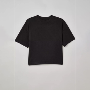 Personalizado Color sólido manga corta recortada Boxy Fit camiseta verano gota hombro 100% algodón logotipo personalizado Crop Top camisetas - Product Image 4