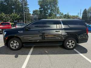 GMC Yukon XL SUV 4WD 2021 USADO EN BUEN ESTADO - Product Image 6
