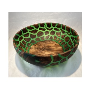 Bol à fruits en résine artistique fabriqué à la main surface brillante design élégant et élégant idéal pour les repas à la maison ou les occasions de cadeaux - Product Image 4