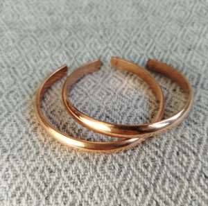 Excellente qualité élégant 3 tons plaqué or rose minuscules perles de cuivre bracelets délicats - Product Image 2