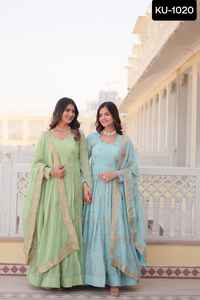 Vêtements traditionnels indiens Faux Georgette Lourd Zari et Paillettes Broderie Travail Anarkali Belles Robes avec Travail Dupatta Ensemble - Product Image 3