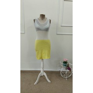 เดรสสั้นผ้าถักหลากสีคอวีมีสายรัดสำหรับผู้หญิง 35530 -สีเหลือง - Product Image 4