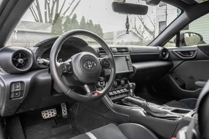 Toyota GR/86 Premium 2023, Automático, Turbo, Cuero, R18, Aleación de Aluminio, Techo Panorámico - Product Image 4