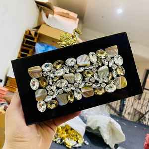 Pochette en résine époxy Design de luxe créatif pour femmes et filles Nouveau fourre-tout promotionnel BaHigh Quality Handmadg - Product Image 1