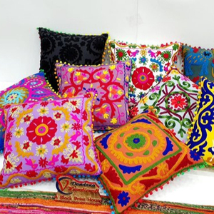 ปลอกหมอนอิง Kantha ผ้าฝ้ายอินเดียพิมพ์ลายดอกไม้หลากสีทำด้วยมือปลอกหมอนผ้าฝ้ายอินเดีย - Product Image 1