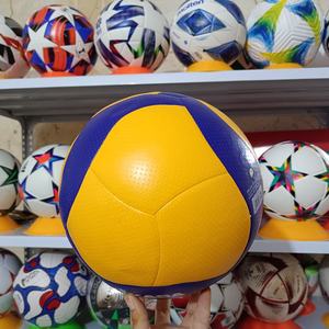 Balón de Voleibol de Cuero PU Tamaño 4 5, Diseño Personalizado, Proceso de Termosellado, para Equipos de Club, Suministro Directo de Fábrica - Product Image 3