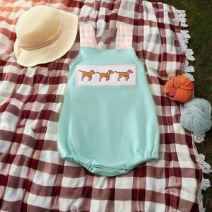 Robe de bébé mignonne à la menthe avec chiot de chasse brodé tenue douce et confortable pour la récréation et un usage quotidien - Product Image 1