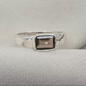 Anillo de Plata de Ley 925 con Cuarzo Ahumado, Anillo de Piedra de Nacimiento de Cuarzo Cristalino, Anillo de Gema Natural, Regalo, Accesorios de Moda - Product Image 1