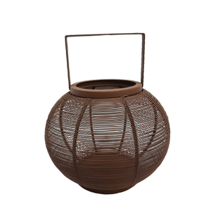 Lanterne en fil de fer décorative pour la maison Bougeoir à texture rustique et bougeoir pour la décoration de mariage en vrac - Product Image 1