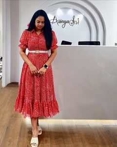 Bollywood Luxe A-Line Diseñador Estampado floral geométrico Maxi Vestido Elegante y fluido Ropa formal de verano - Product Image 2