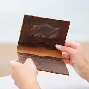 PTH-0075 de porte-passeport en cuir véritable bloquant la RFID avec logo personnalisé à la mode en gros - Product Image 6