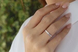 Anillo de Compromiso de Media Eternidad con Diamantes Baguette de 0.40CTW, Corte Esmeralda, Oro Amarillo de 10K, 14K o 18K, Engaste de Canal - Product Image 4